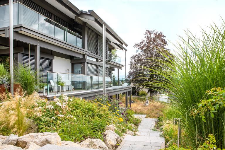 Modernes Haus mit gepflegtem Garten und eigenem BRAUN Keller
