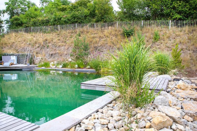 Pool und Garten eines BRAUN Kellers